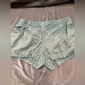 Old Navy Women's linen Shorts in Green